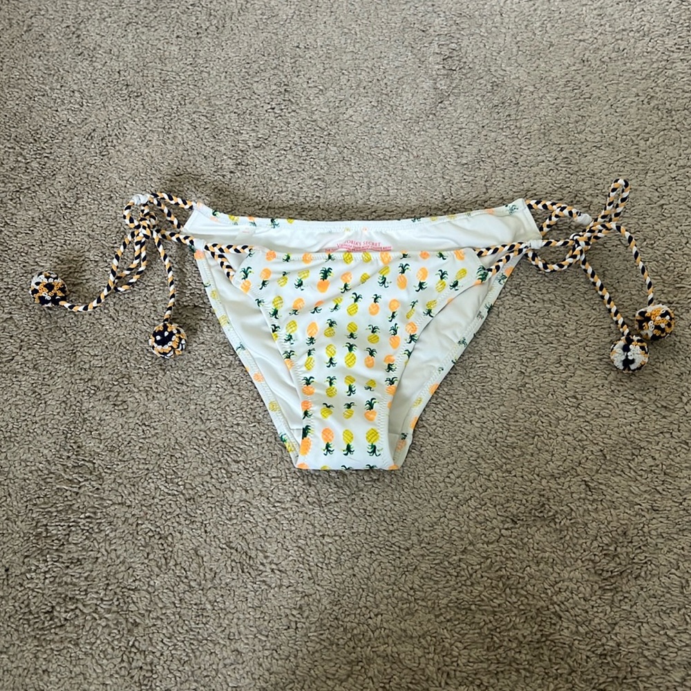 Victoria's‎ Secret M Yellow Pineapple Blue Pom Pom Tie Cheeky Bikini Bottoms NEW